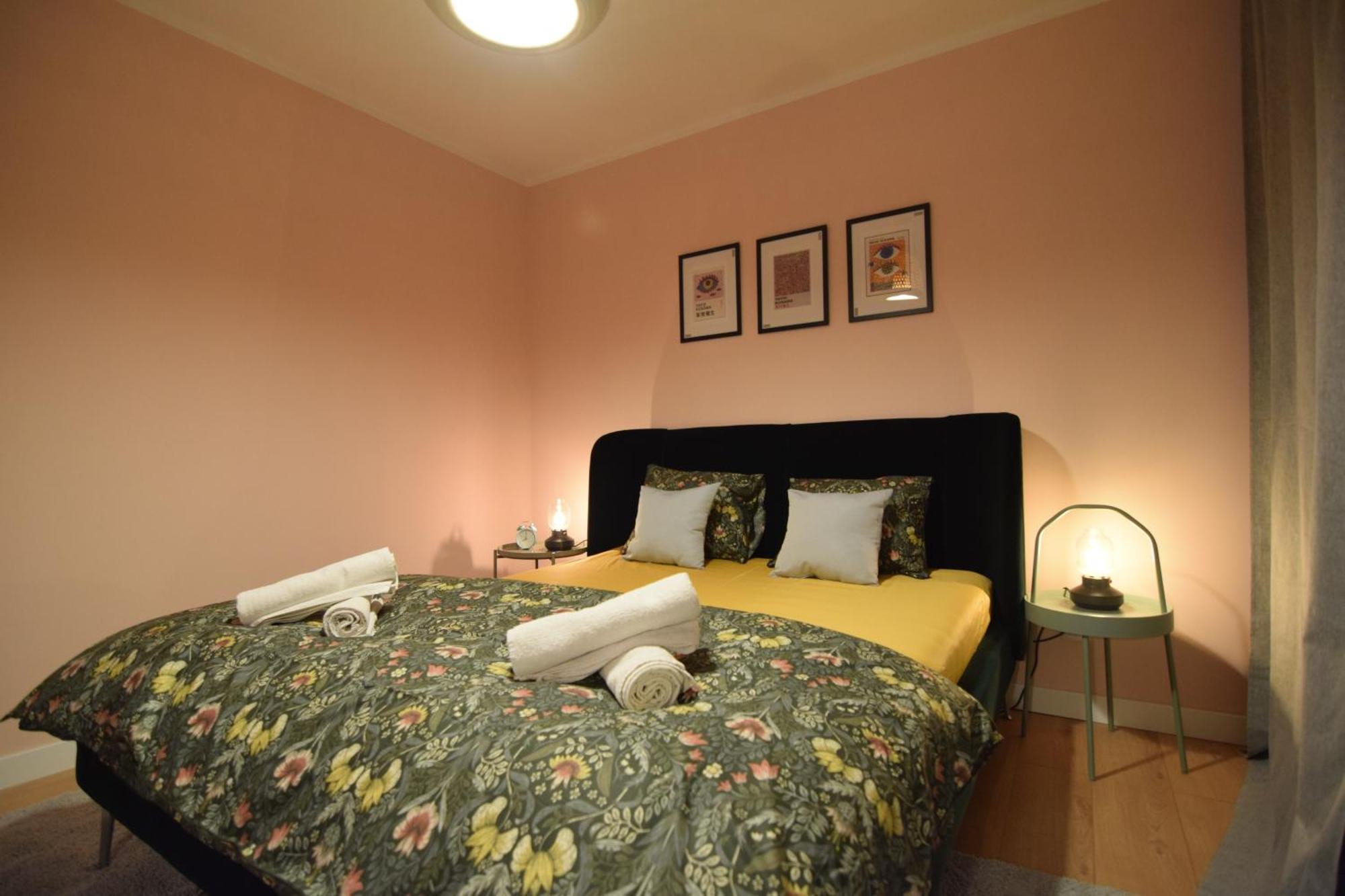 Stylish Apartment With Video Projector Bucureşti Exterior foto